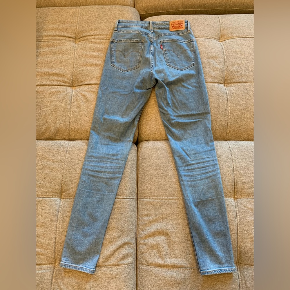 Levi’s 721 High Rise Skinny Jeans